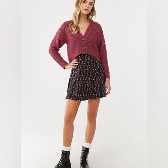 Forever 21 Berry Maroon Button Crop Cardigan- Size Small - Picture 4 of 7